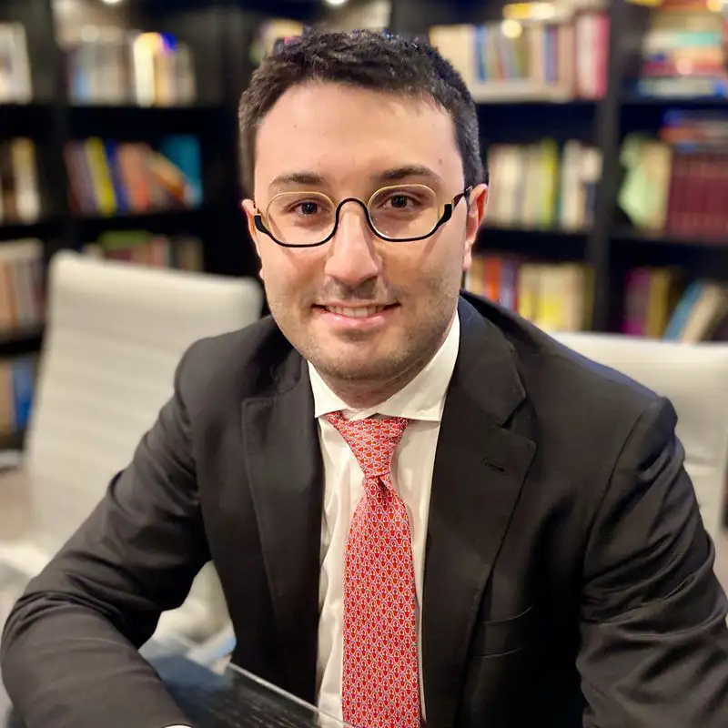 A headshot of lawyer Alejandro Fiszman